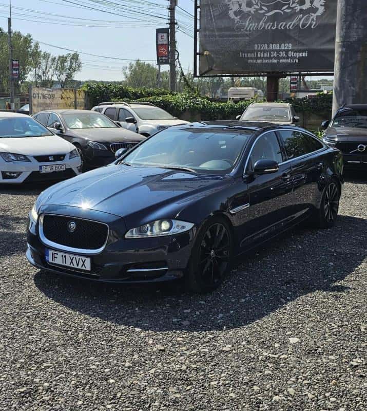 Jaguar XJ