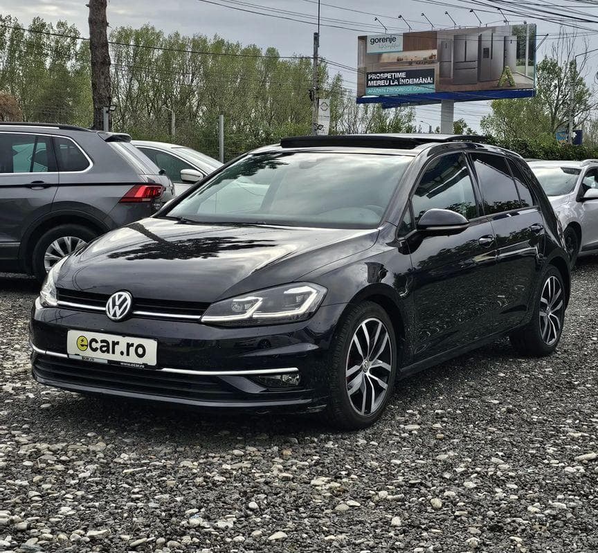 Volkswagen Golf — 1/18