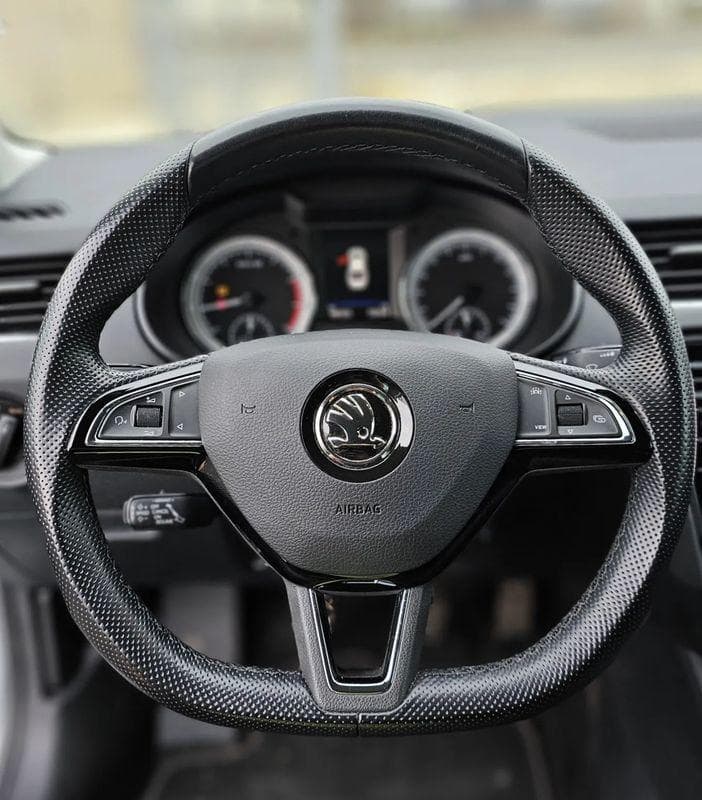 Skoda Octavia — 1/17