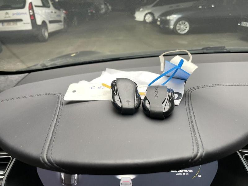 Car Thumb