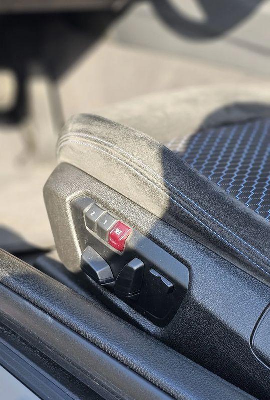 Car Thumb